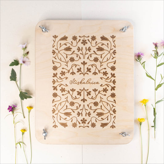 Lesena stiskalnica za rože