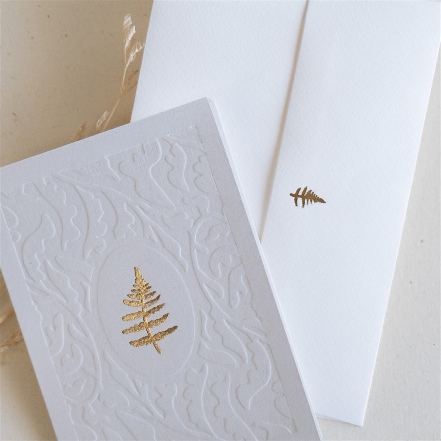 Voščilnica z zlatim in slepim tiskom - Praprot